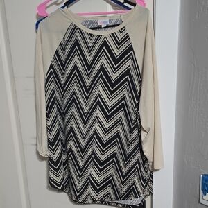 LuLaRoe Black and Cream Chevron Long Sleeve Top